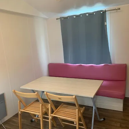 Campsite Bungalo E9 *